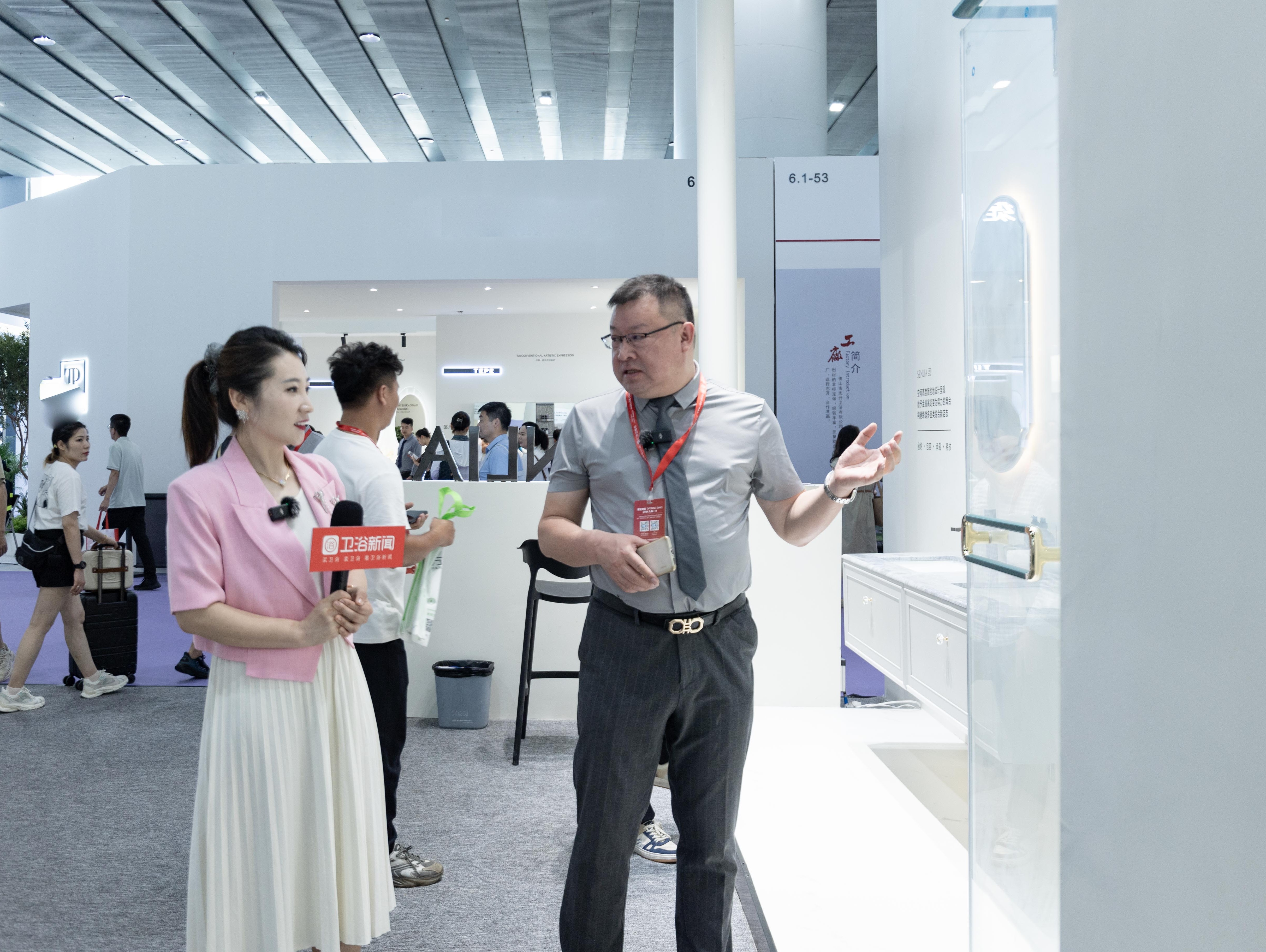 玉秀探展|对话圣莉亚集团总裁张鹏：首创“空间·金属高定”，革新传统卫浴运行模式